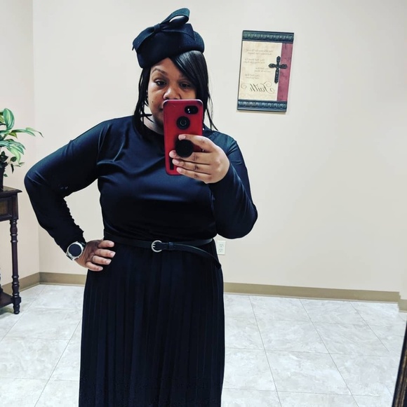 Meet your Posher, Monique - Picture 3 of 4